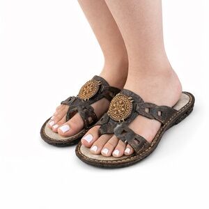 Born Brown Leather handcrafted Sandals Women’s 7